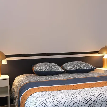 Au Cheval Blanc - Appartement Familial 6P Parking Prive Gratuit- 15 Min Centre Ville Διαμέρισμα