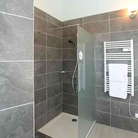 Διαμέρισμα Au Cheval Blanc - Appartement Familial 6P Parking Prive Gratuit- 15 Min Centre Ville
