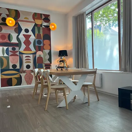 Au Cheval Blanc - Appartement Familial 6P Parking Prive Gratuit- 15 Min Centre Ville Διαμέρισμα