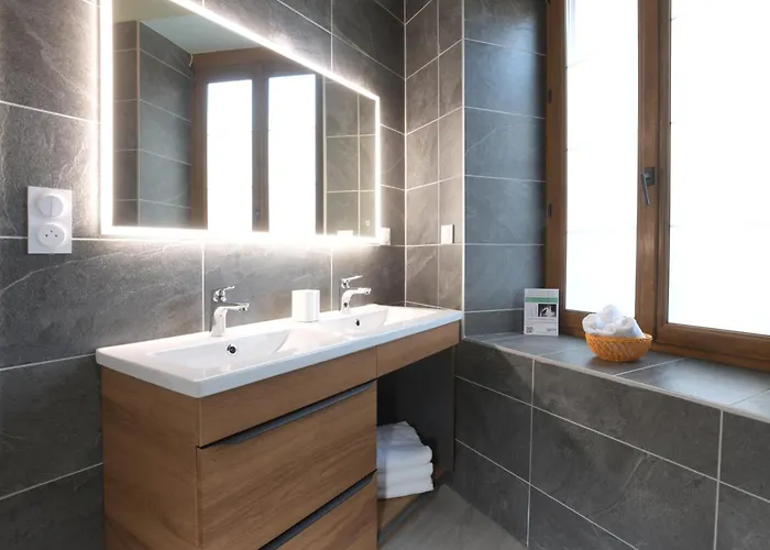 Au Cheval Blanc - Familial 6p Parking Privé Proche Centre Apartamento